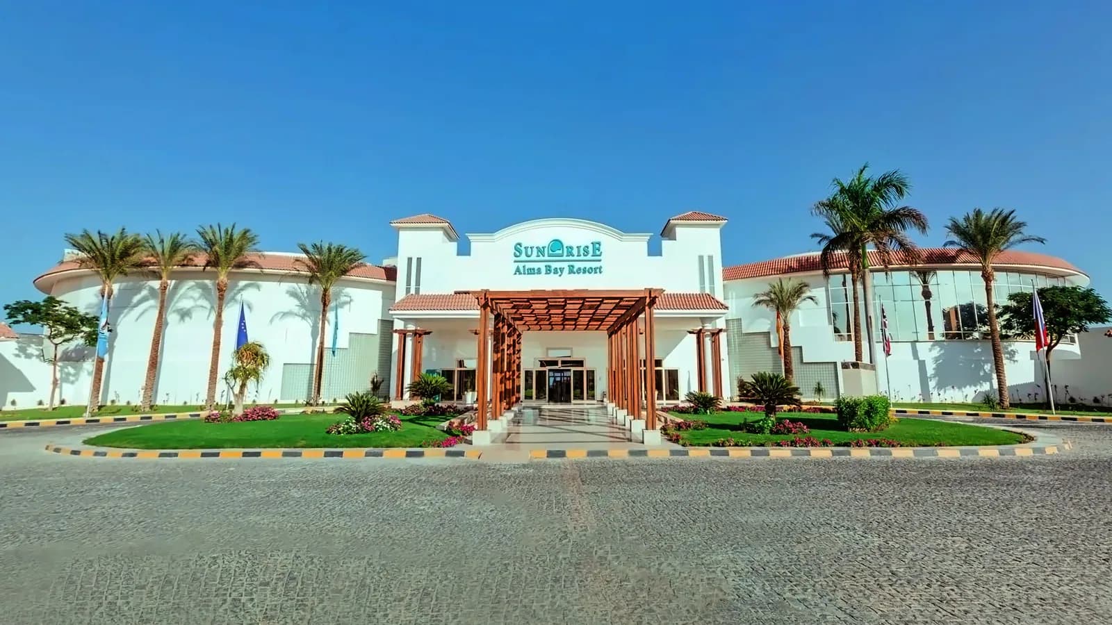 Sunrise Alma Bay Resort in Villages Road, Hurghada
