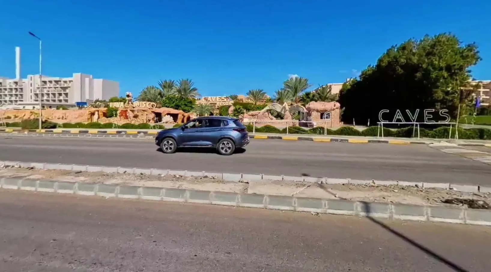 Road from Hurghada Airport to Caves Beach Resort in north Hurghada
