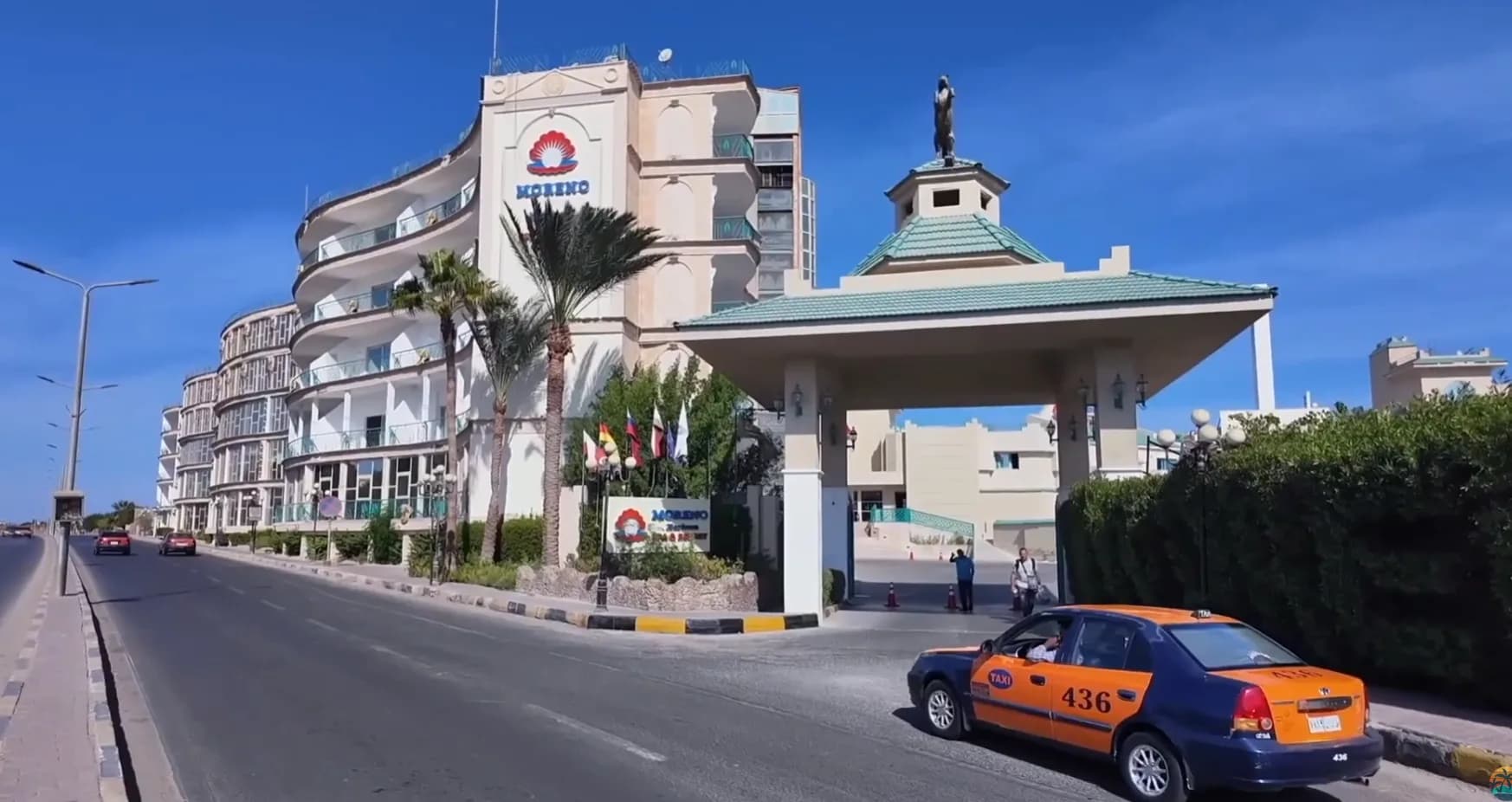 Arrival road and entrance of Moreno Horizon Spa and Resort from Hurghada Airport